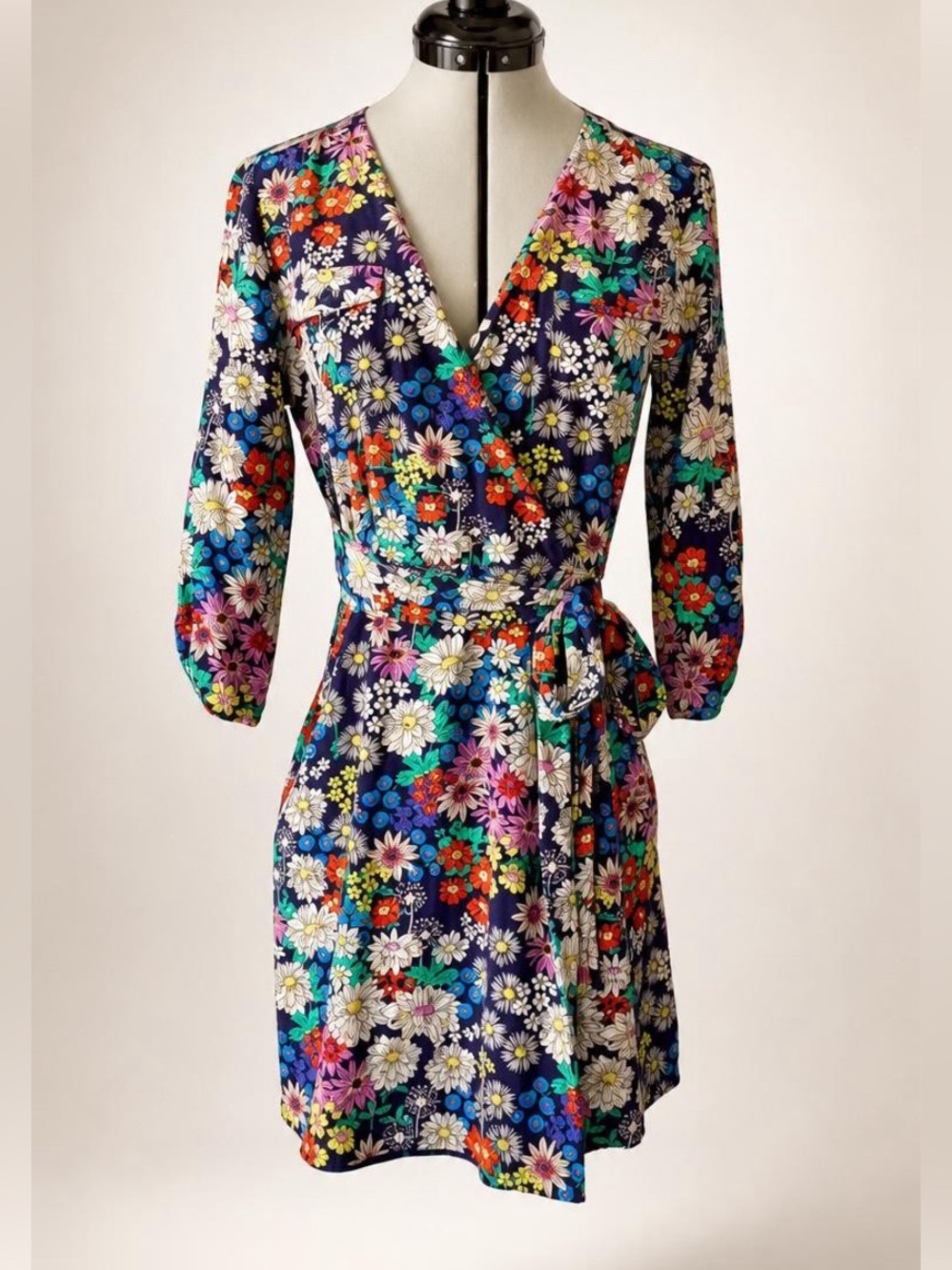 Yumi Kim Silk Floral Wrap Mini Dress w/sash, 3/4 sleeves, V-Neck, XS, EUC